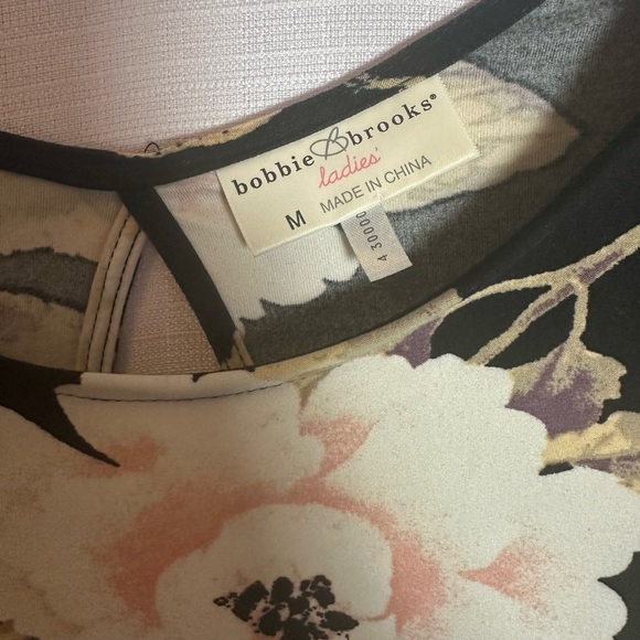 Bobbie Brooks women’s flower patterned dress, size M, 3/4 sleeves - Picture 2 of 6